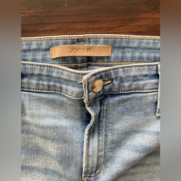 Joe's Flawless The Icon Mid Rise Skinny Crop. Size 33 - Picture 2 of 9